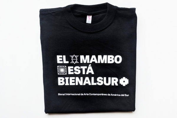 CAMISETA - El MAMBO ESTÁ BIENALSUR